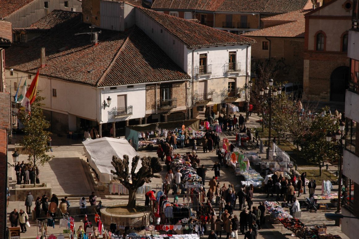 Cierre de instalaciones municipales y suspensión del mercado semanal y actividades culturales