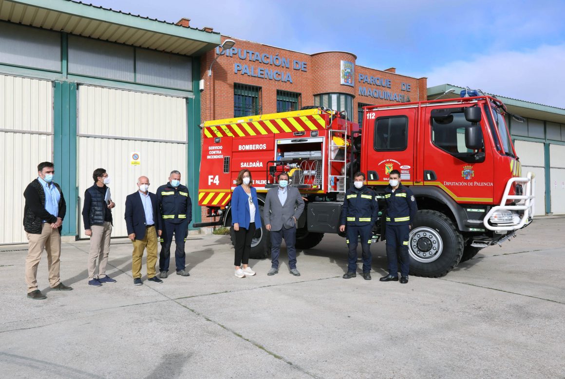 Diputación entrega un camión forestal al Ayuntamiento de Saldaña